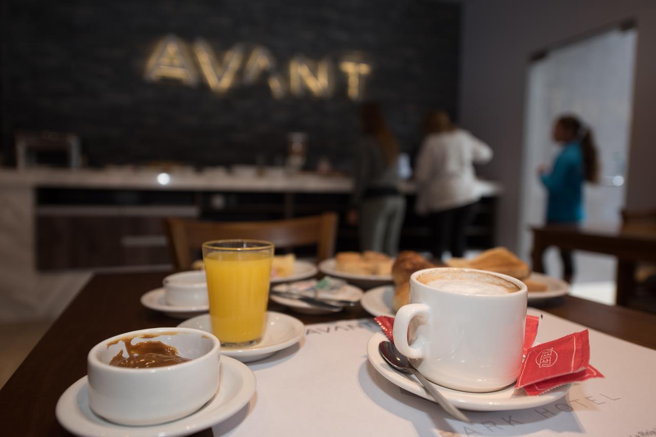 Avant Park Hotel ลารีโอคา ภายนอก รูปภาพ